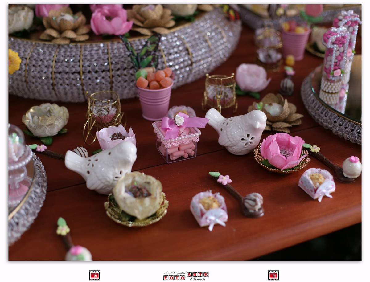 mesa com doces