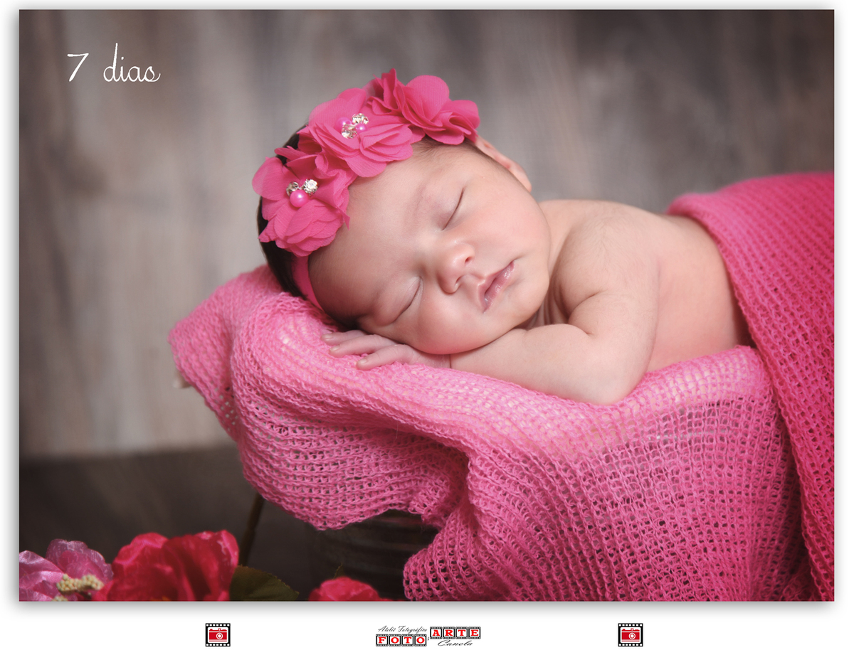 menina bebê dormindo