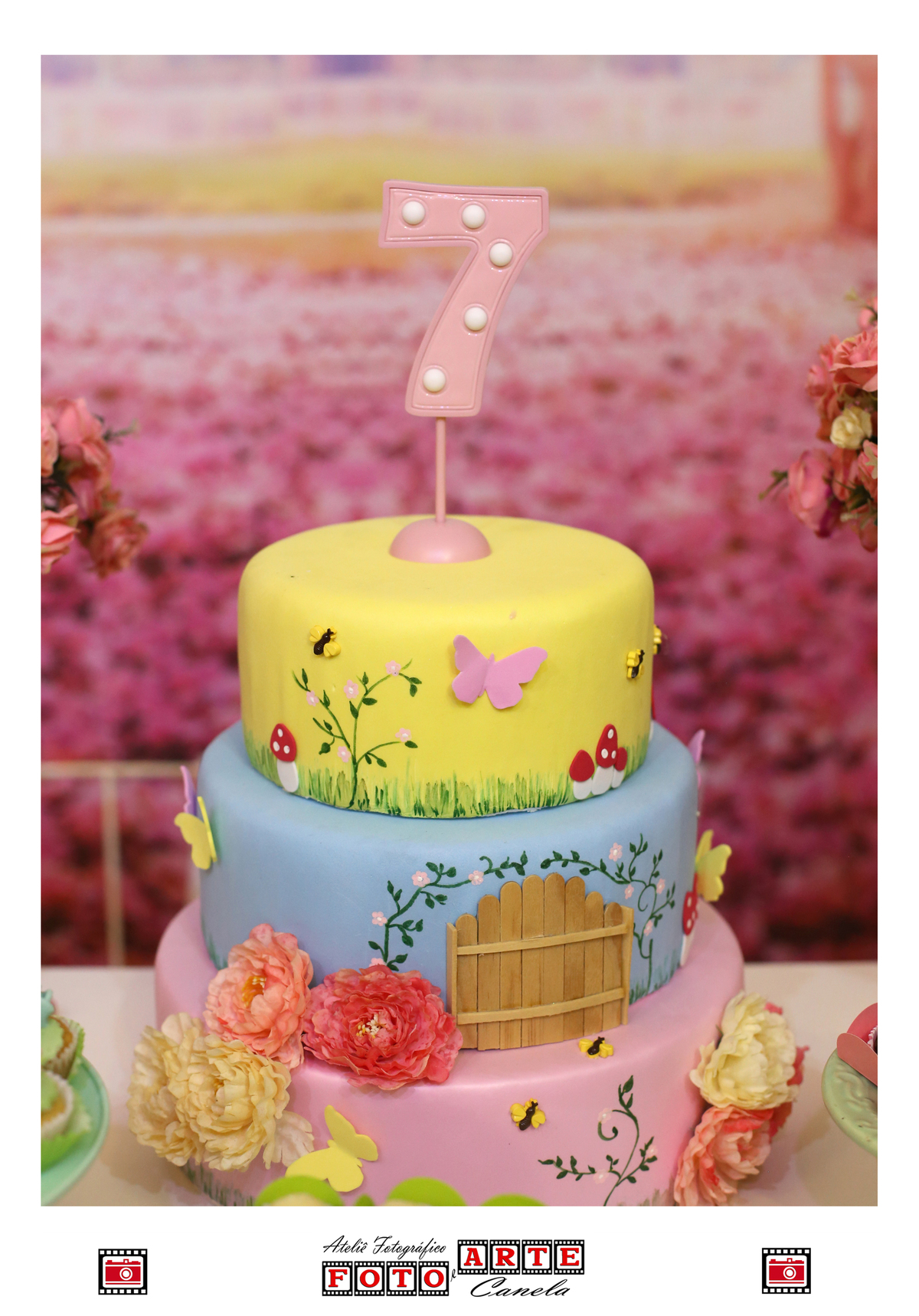 bolo decorado festa no jardim