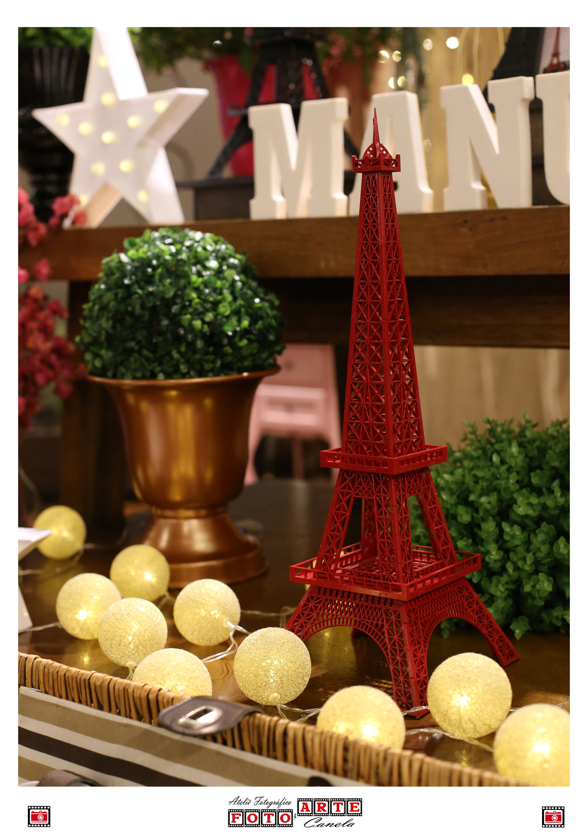 torre Eiffel vermelha paris