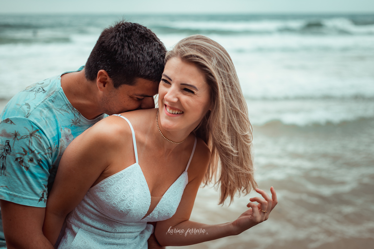 Ele nitidamente apaixonado,