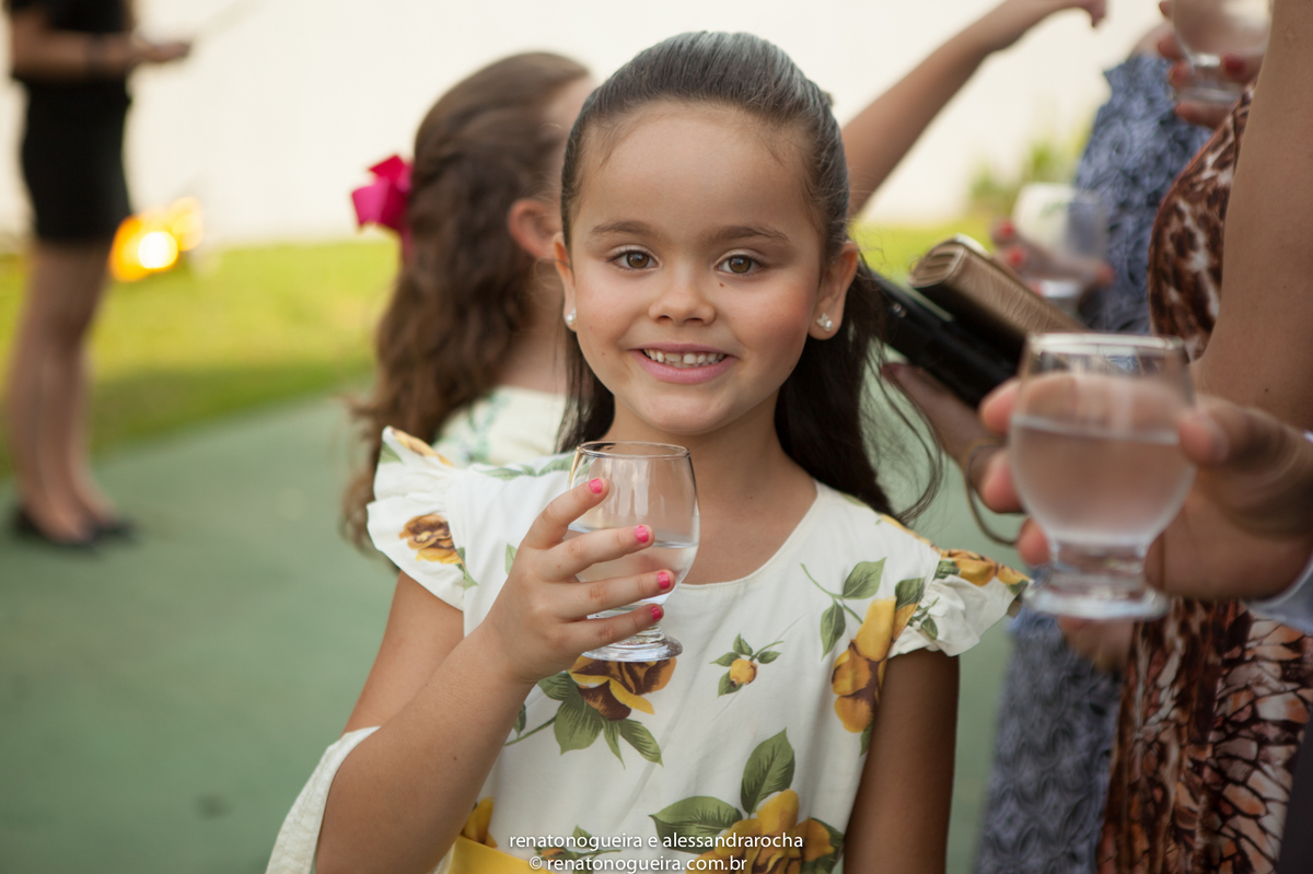 fotografo de casamento bh, fotografo de casamento sete lagoas, sapato de noiva, vestido da noiva, vestido da dama, coquetel, criança, making of, salao de beleza, bolo de casamento, festa, dança, brinde, corte do bolo, noivo, noiva.