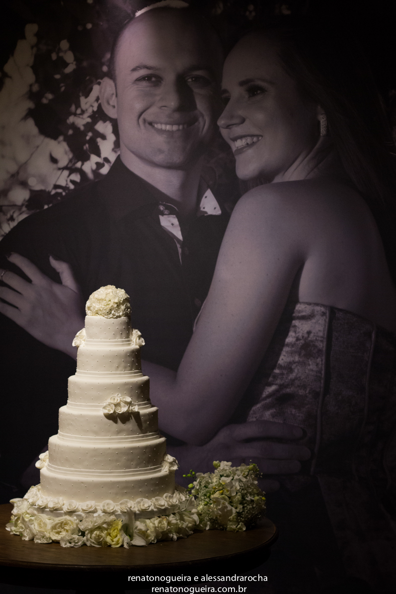 noivos, igreja Nossa Senhora do Carmo, ornamentação, doces, dança dos noivos, bouquet, troca de alianças, sapato, terço, dama, perfume, maquuiador