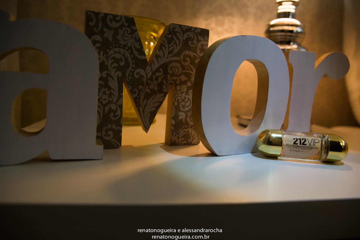 noivos, igreja Nossa Senhora do Carmo, ornamentação, doces, dança dos noivos, bouquet, troca de alianças, sapato, terço, dama, perfume, maquuiador