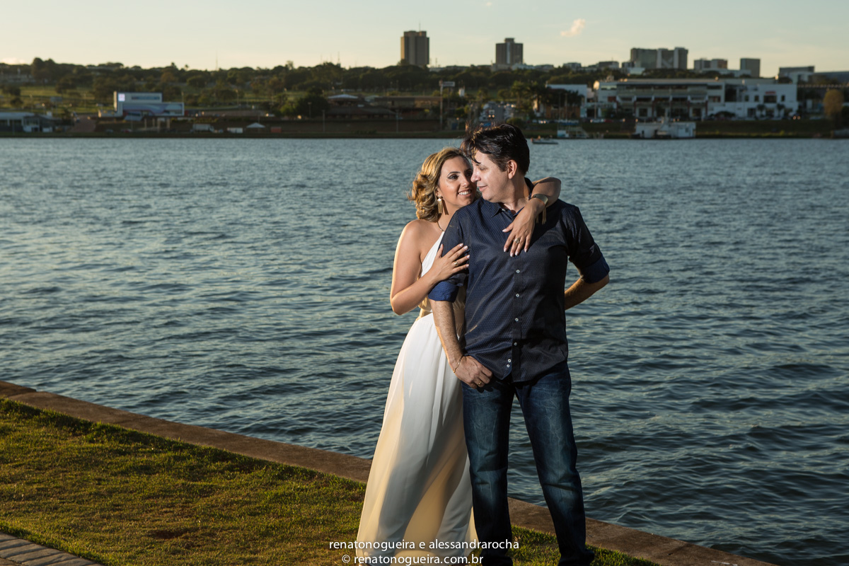 noivos no parque do pontão