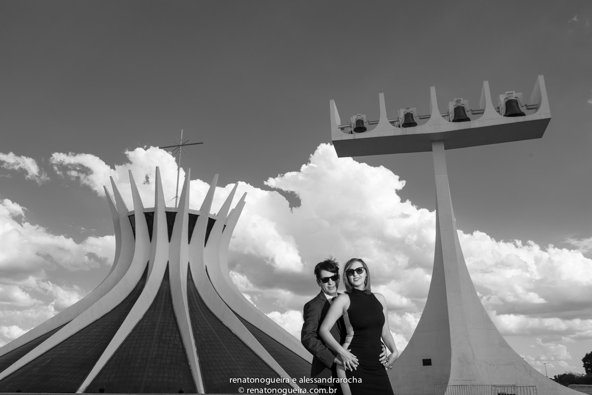casal de noivos na igreja Matriz de Brasília