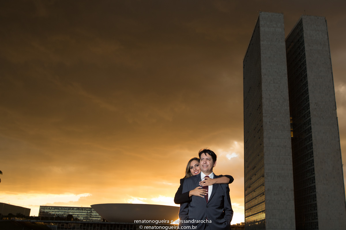 Casal de noivos no congresso nacional
