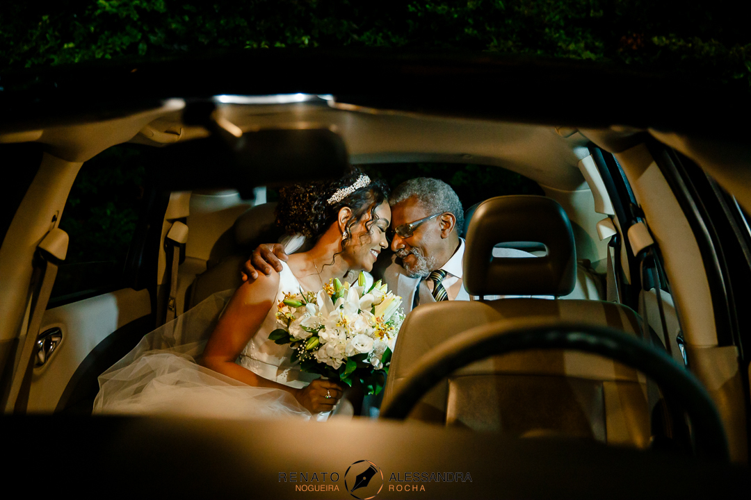 noiva e o pai na porta da igreja são josé