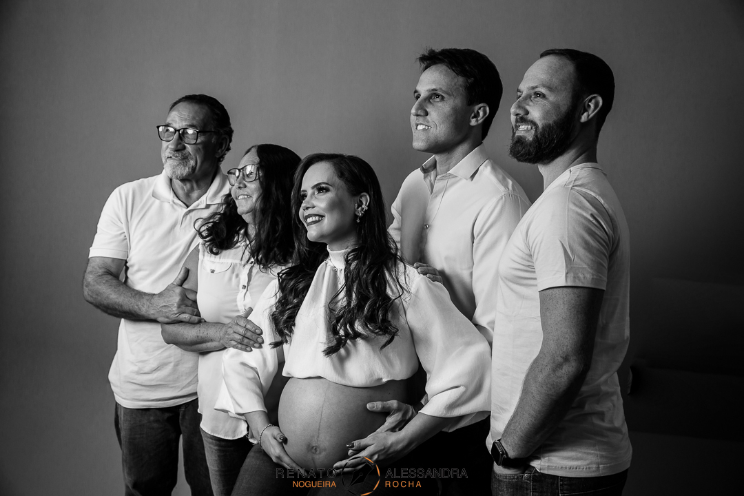 Teremos um novo integrante na família, ele já está crescendo no meu ventre e, em breve, estará em nossas vidas!