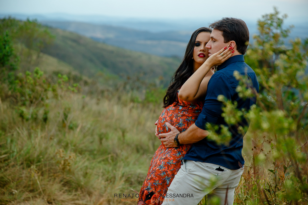 “Em breve, seremos três corações batendo em sintonia” - Fotos gestante que demonstram amor.