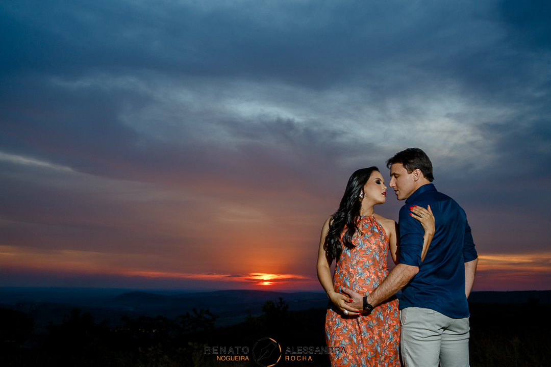 Fotos externas com por do sol tem que emocionar quem as lê.