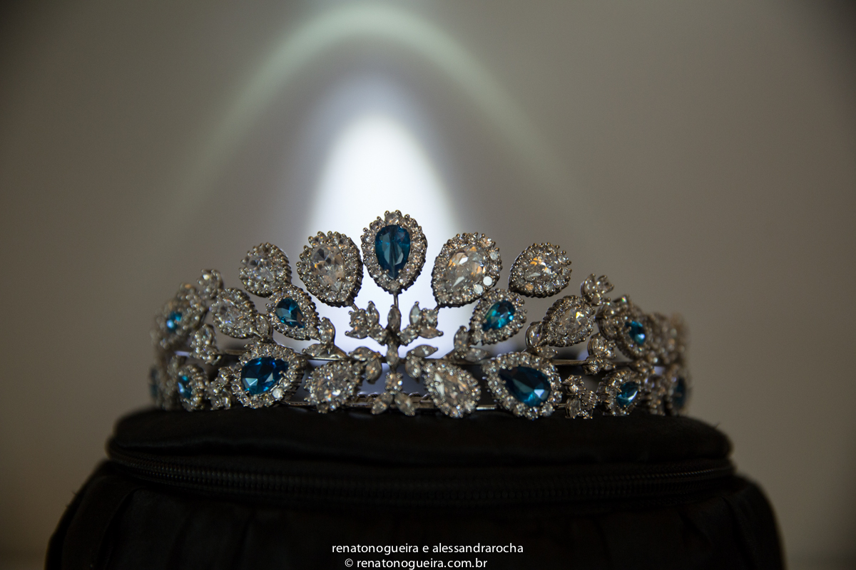 estido de noiva, peças da noiva, noivo, noiva, espaço Joyeux sete lagoas, terno do noivo, sapato, bouquet, padrinhos, maquiagem da noiva, beijo, alianças, festa, dança dos noivos, musica, bolo de noivos, docinhos, arranjos, cor