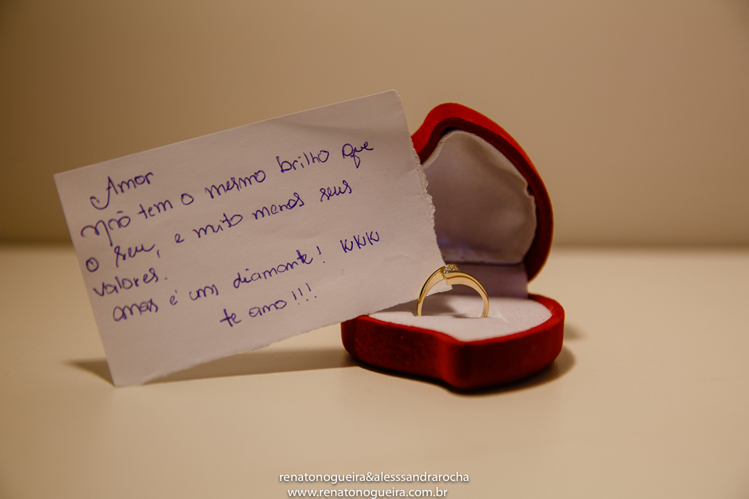 bilhte que o noivo enviou com o anel