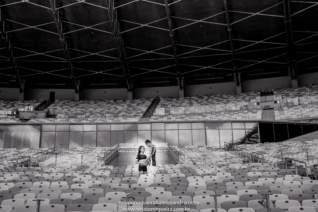 gestante recebendo um carinho no mineirao