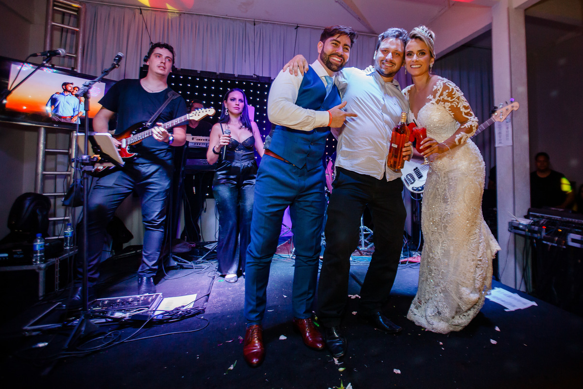 amigo que pegou o whisk