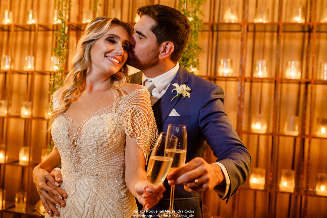 noivos brindando no clube AABB-sete lagoas