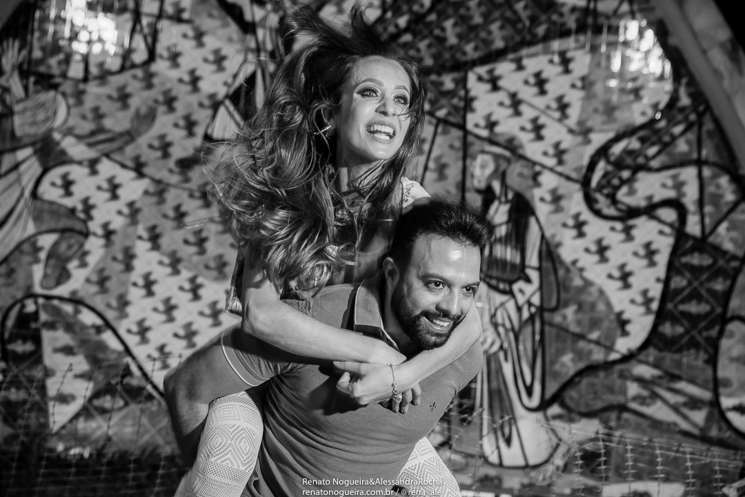 noivos na igreja da pampulha