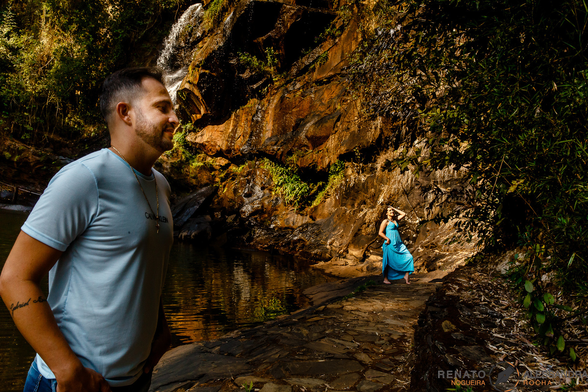 noivos na cachoeira