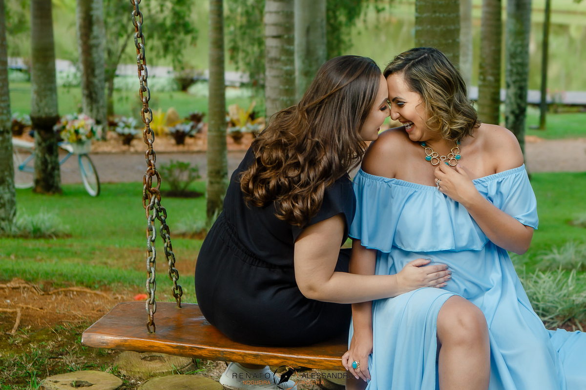 gestante com a irmã no espaço shangrila