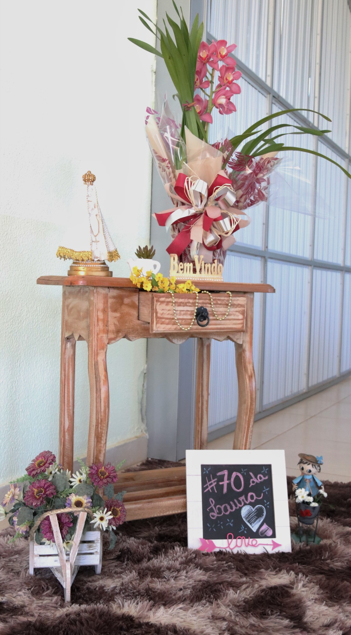 Como é maravilhoso comemorar cada dia da história vivida nessa vida! Família feliz por comemorar juntos, com saúde os 70 anos da Matriarca da família!

Filhos, noras, genro e netos são gratos por essa vida preciosa!