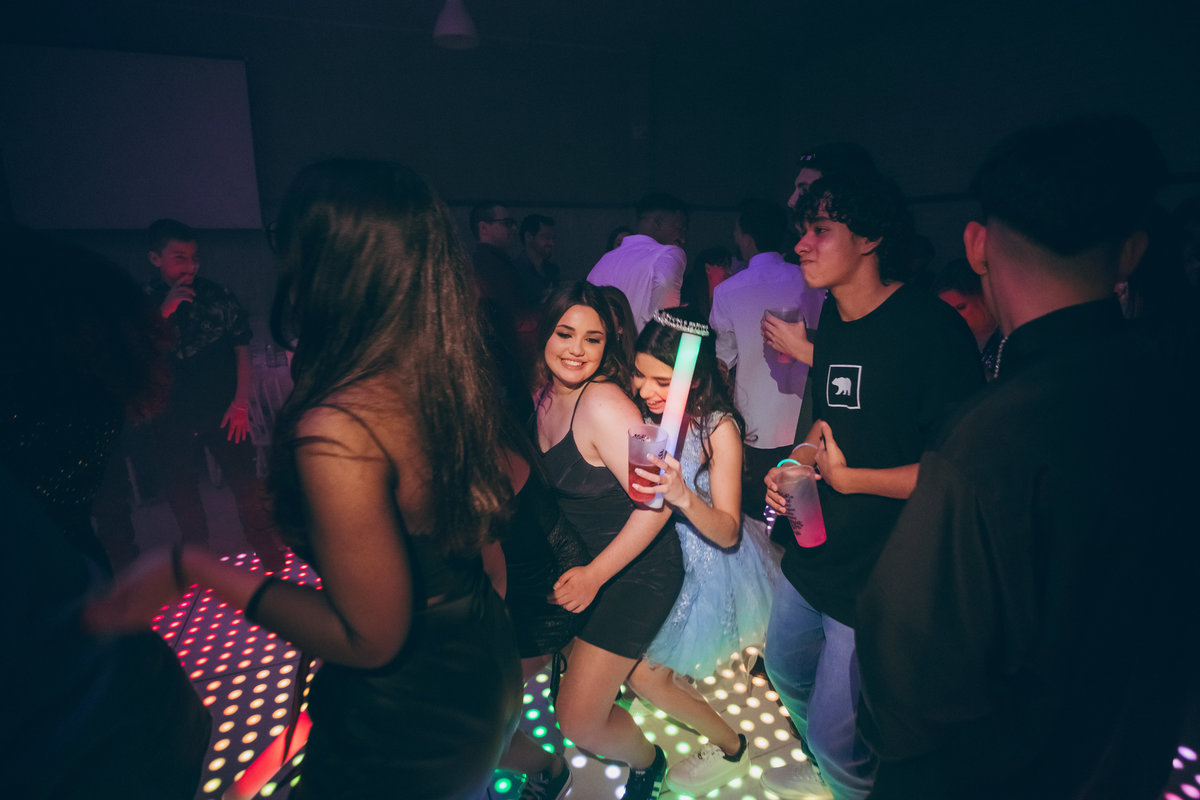 fotografo pelotas, fabiano rosa, ensaio 15 anos, xv anos, ensaio, baile 15 anos, moda, vestido 15 anos, foto 15 anos, festa de 15 anos, pelotas, debutante, festa, evento, make, maquiagem, 15 anos, satolep, salão eventos, salão, CTMR, manoela