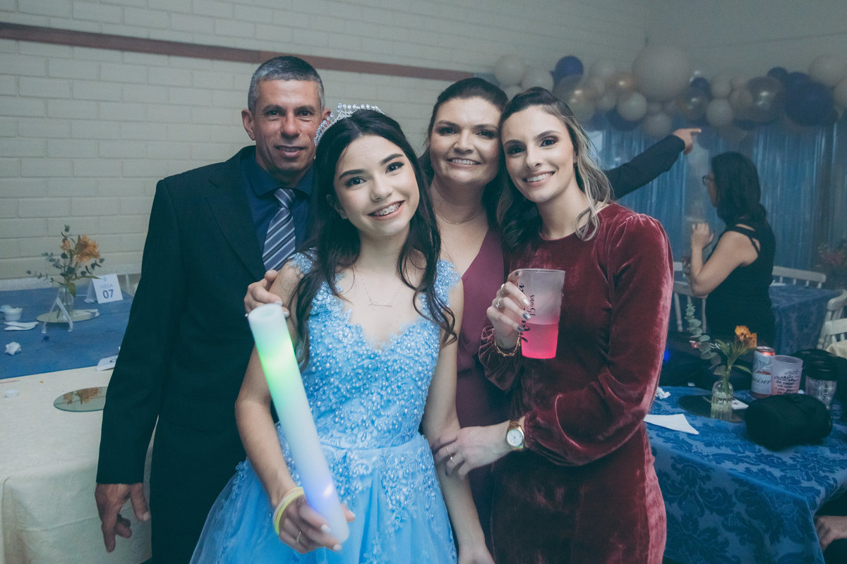 fotografo pelotas, fabiano rosa, ensaio 15 anos, xv anos, ensaio, baile 15 anos, moda, vestido 15 anos, foto 15 anos, festa de 15 anos, pelotas, debutante, festa, evento, make, maquiagem, 15 anos, satolep, salão eventos, salão, CTMR, manoela