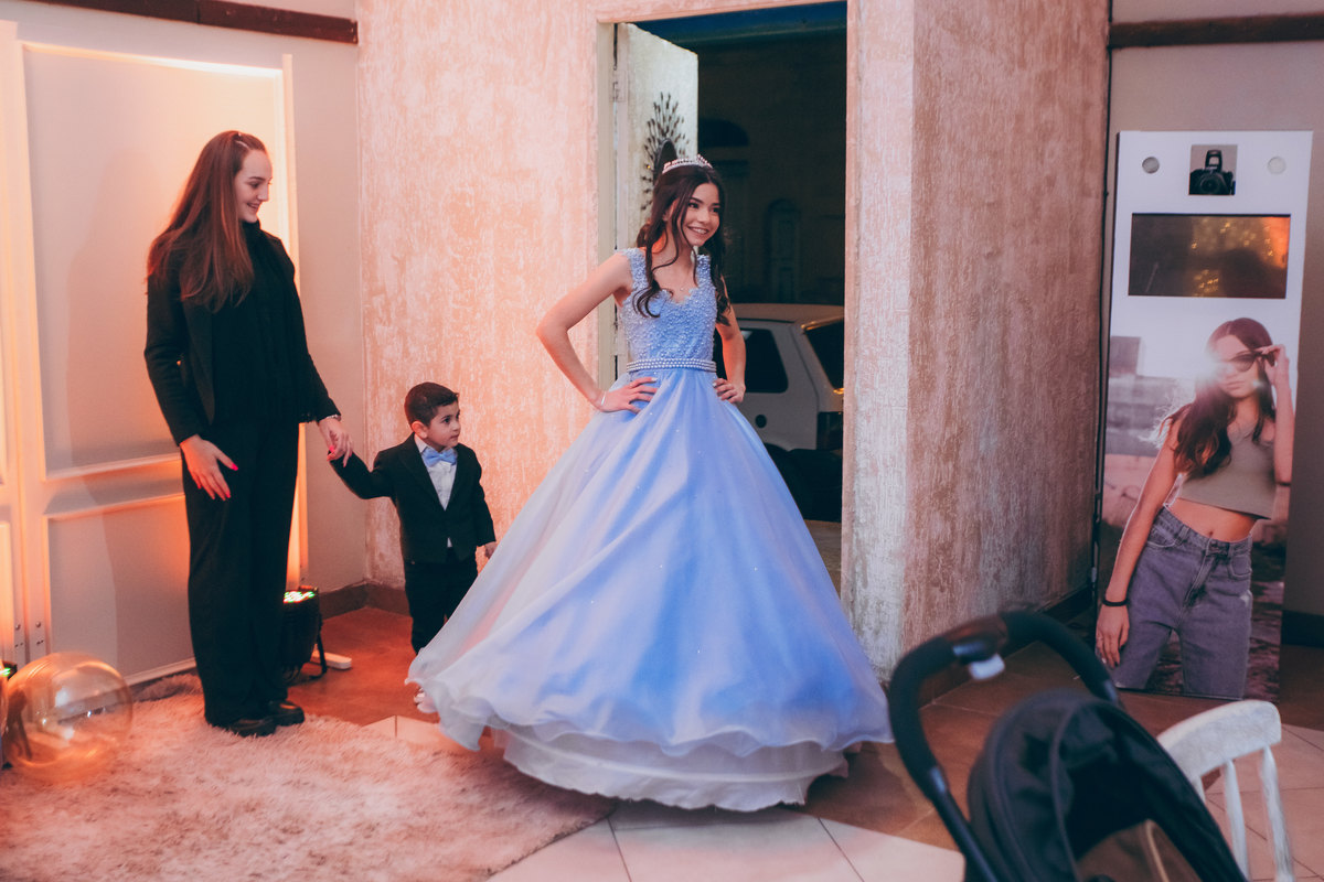 fotografo pelotas, fabiano rosa, ensaio 15 anos, xv anos, ensaio, baile 15 anos, moda, vestido 15 anos, foto 15 anos, festa de 15 anos, pelotas, debutante, festa, evento, make, maquiagem, 15 anos, satolep, salão eventos, salão, CTMR, manoela