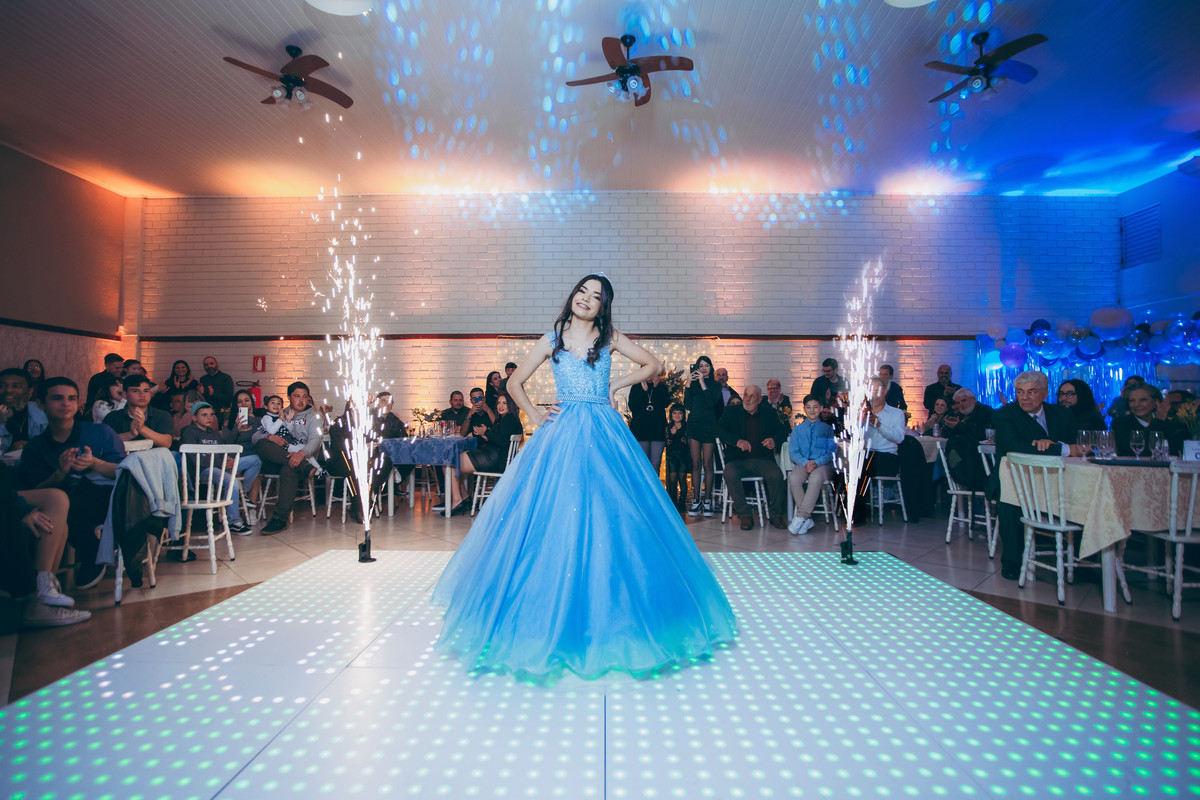 fotografo pelotas, fabiano rosa, ensaio 15 anos, xv anos, ensaio, baile 15 anos, moda, vestido 15 anos, foto 15 anos, festa de 15 anos, pelotas, debutante, festa, evento, make, maquiagem, 15 anos, satolep, salão eventos, salão, CTMR, manoela