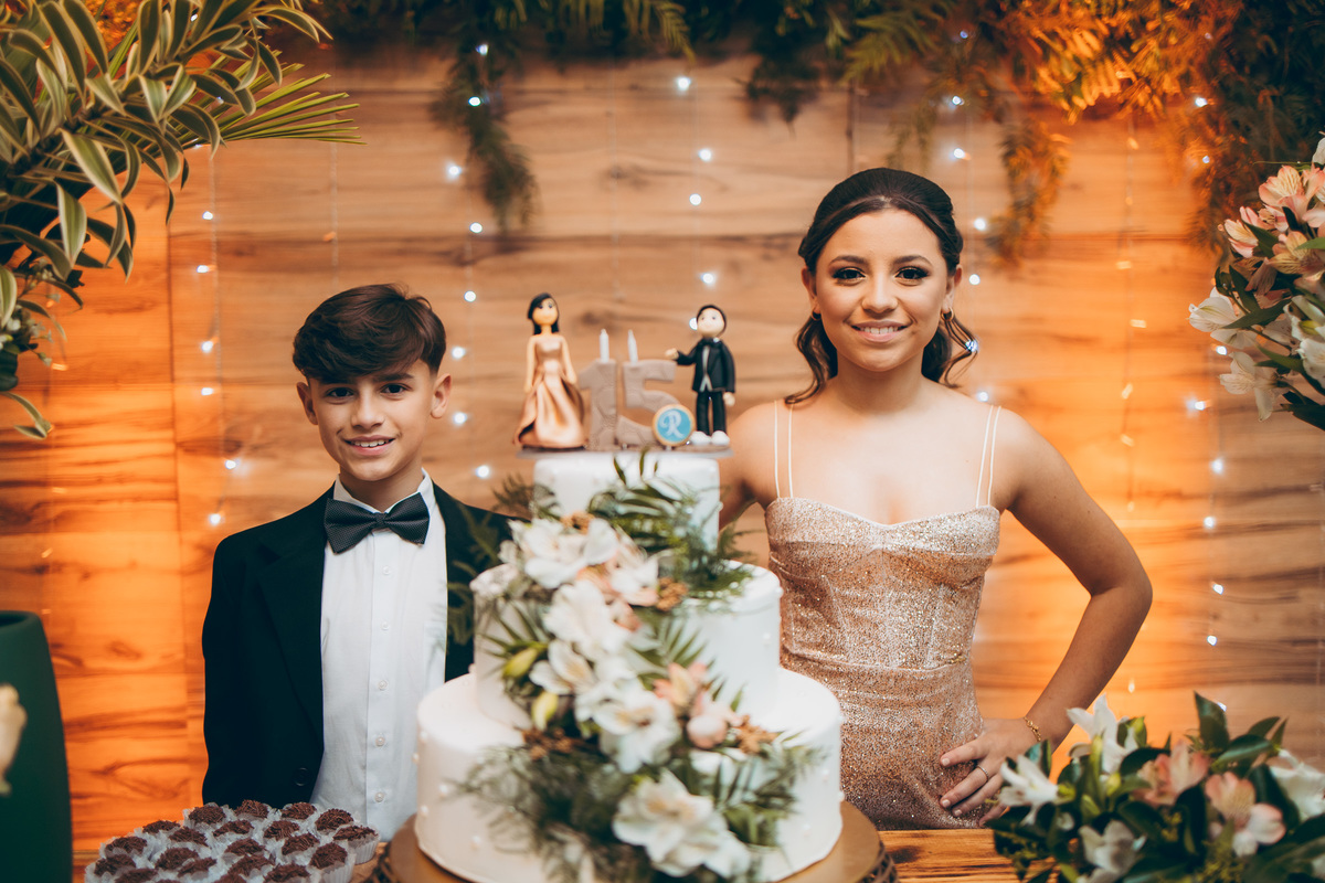 fotografo pelotas, fabiano rosa, ensaio 15 anos, xv anos, ensaio, baile 15 anos, moda, vestido 15 anos, foto 15 anos, festa de 15 anos, pelotas, debutante, festa, evento, make, maquiagem, 15 anos, satolep, salão eventos, salão, Sant Helena Eventos, foto