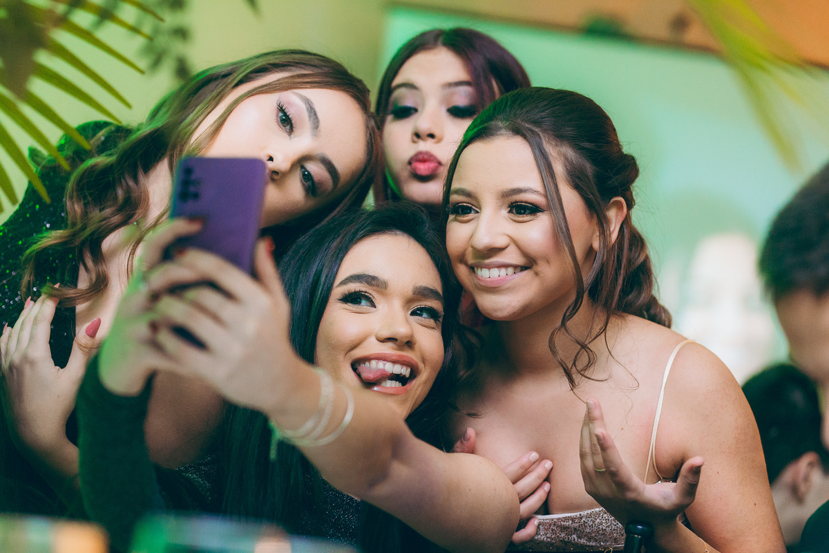 fotografo pelotas, fabiano rosa, ensaio 15 anos, xv anos, ensaio, baile 15 anos, moda, vestido 15 anos, foto 15 anos, festa de 15 anos, pelotas, debutante, festa, evento, make, maquiagem, 15 anos, satolep, salão eventos, salão, Sant Helena Eventos, foto