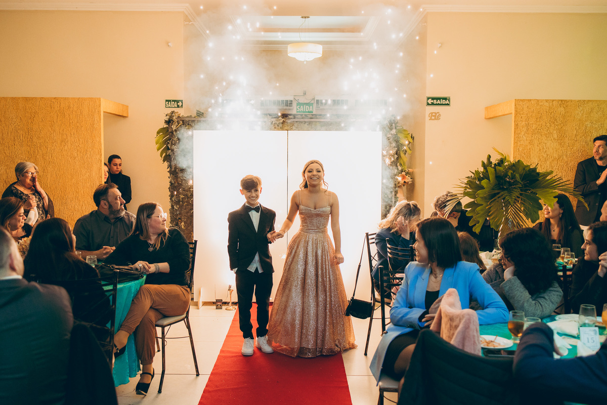 fotografo pelotas, fabiano rosa, ensaio 15 anos, xv anos, ensaio, baile 15 anos, moda, vestido 15 anos, foto 15 anos, festa de 15 anos, pelotas, debutante, festa, evento, make, maquiagem, 15 anos, satolep, salão eventos, salão, Sant Helena Eventos, foto