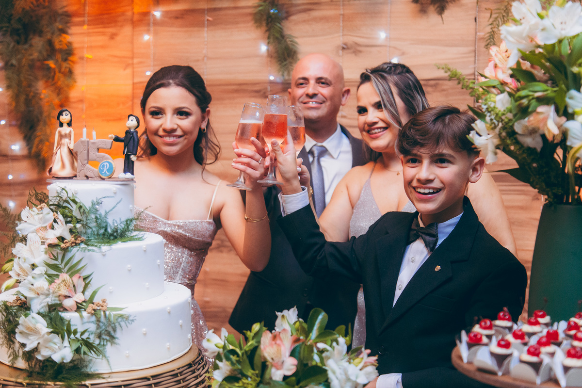 fotografo pelotas, fabiano rosa, ensaio 15 anos, xv anos, ensaio, baile 15 anos, moda, vestido 15 anos, foto 15 anos, festa de 15 anos, pelotas, debutante, festa, evento, make, maquiagem, 15 anos, satolep, salão eventos, salão, Sant Helena Eventos, foto