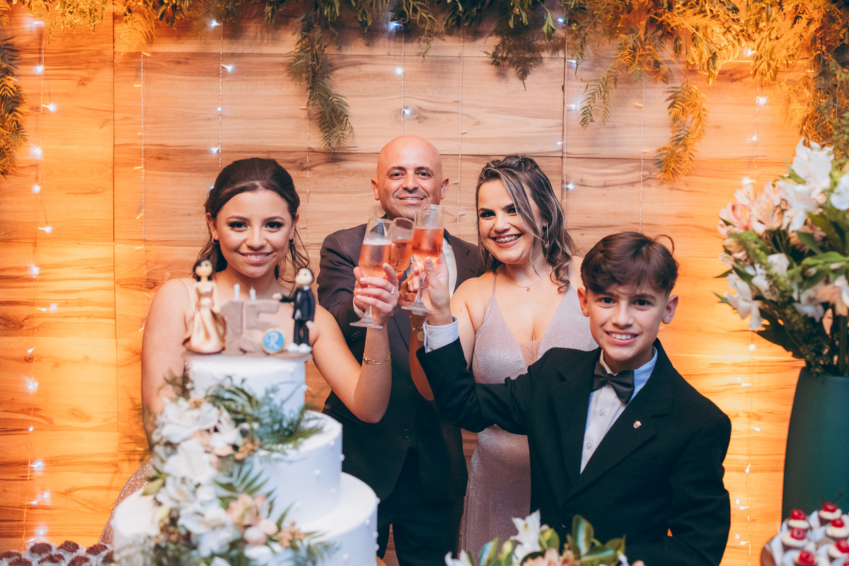 fotografo pelotas, fabiano rosa, ensaio 15 anos, xv anos, ensaio, baile 15 anos, moda, vestido 15 anos, foto 15 anos, festa de 15 anos, pelotas, debutante, festa, evento, make, maquiagem, 15 anos, satolep, salão eventos, salão, Sant Helena Eventos, foto