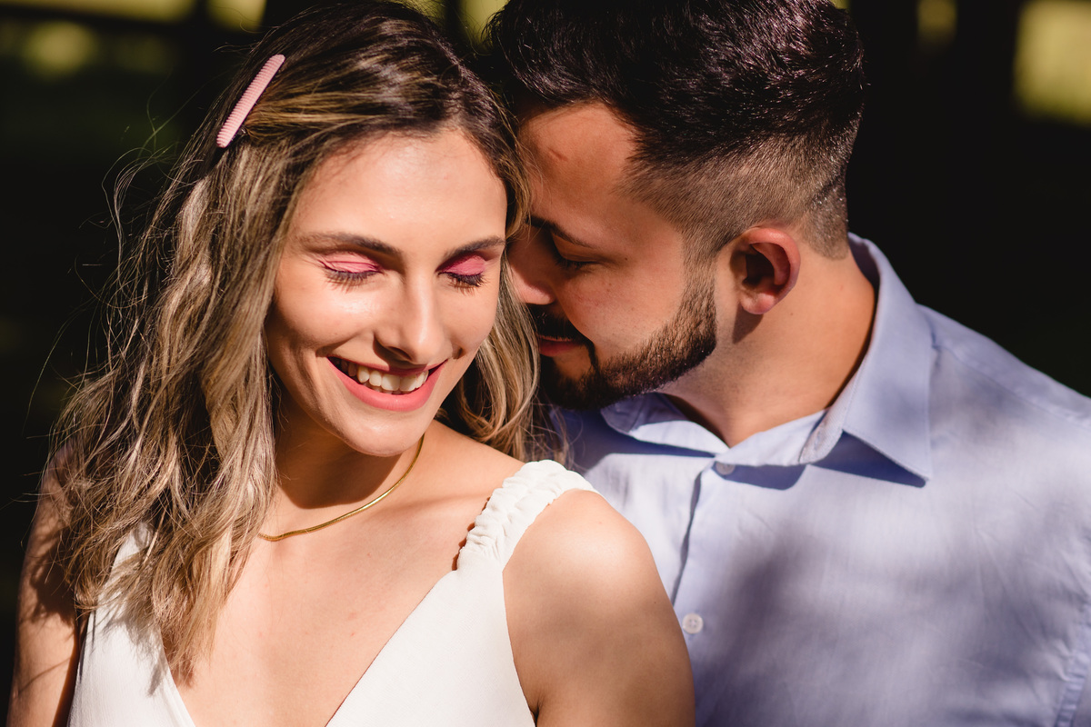ensaio de casal, dia, noite, luzes, rustico, pelotas, satolep, fotógrafo de casamento, fotógrafo de ensaios, ensaio no campo, fazenda dos avós, diurno, noturno, casamento, ensaio externo, sol, chuva, lua, ensaio lâmpadas, lago, grama, casamento no campo
