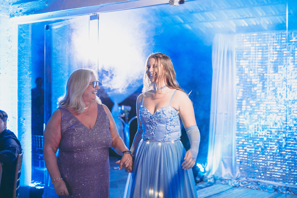 fotografo pelotas, fabiano rosa, ensaio  15 anos, xv anos, dunas clube, estúdio fotografico, moda, vestido 15 anos, festa 15 , ensaio street, blogueira,, influencer, debutante, festa, evento, make, maquiagem, festa, xv anos pelotas, satolep, vestido azul
