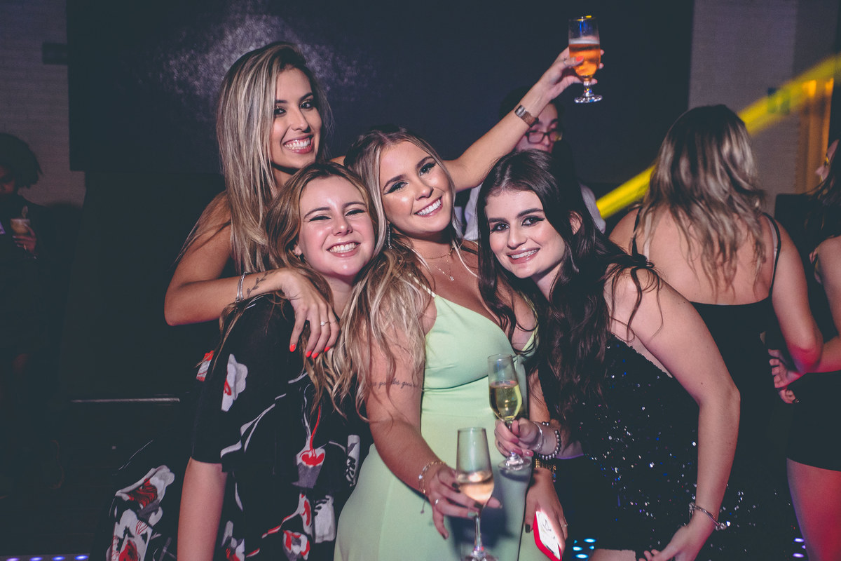 fotografo pelotas, fabiano rosa, ensaio  15 anos, xv anos, dunas clube, estúdio fotografico, moda, vestido 15 anos, festa 15 , ensaio street, blogueira,, influencer, debutante, festa, evento, make, maquiagem, festa, xv anos pelotas, satolep, vestido azul
