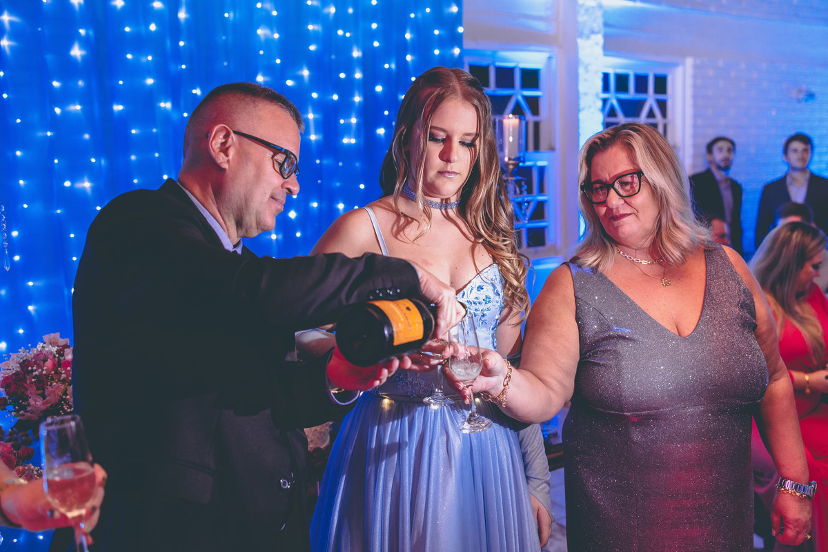 fotografo pelotas, fabiano rosa, ensaio  15 anos, xv anos, dunas clube, estúdio fotografico, moda, vestido 15 anos, festa 15 , ensaio street, blogueira,, influencer, debutante, festa, evento, make, maquiagem, festa, xv anos pelotas, satolep, vestido azul
