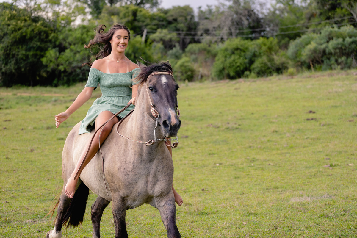 fotografo pelotas, fabiano rosa, ensaio  15 anos, xv anos, charqueadas, estúdio fotografico, moda, vestido 15 anos, festa 15 , ensaio street, blogueira, blog, influencer, modelo , debutante, festa, cavalos, make, maquiagem festa, xv anos pelotas, canguçu
