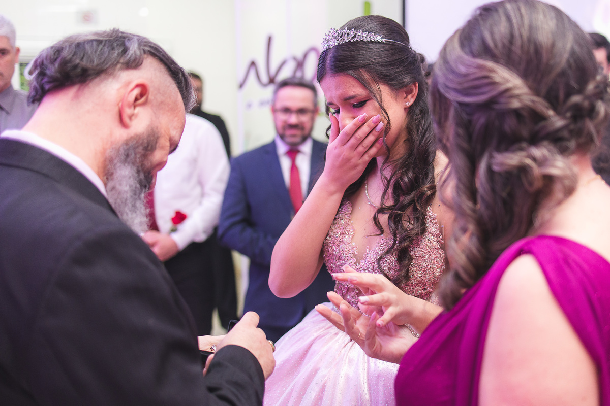 fotografo pelotas, fabiano rosa, festa  15 anos, xv anos, Salão Bamboo, estúdio fotografico, moda, vestido 15 anos, festa 15 , influencer, debutante, festa, evento, make, maquiagem, xv anos pelotas, making , vestido rosa, bordo, decoração 15 anos, pista