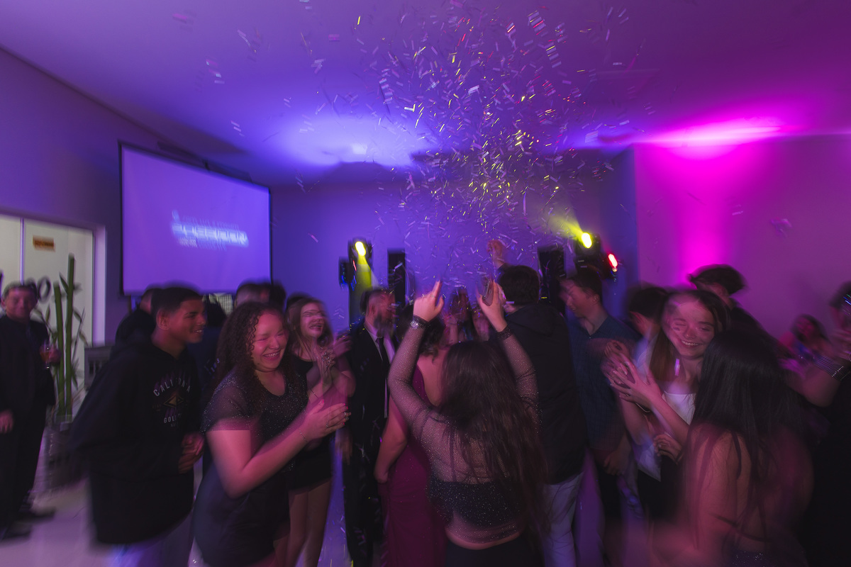 fotografo pelotas, fabiano rosa, festa  15 anos, xv anos, Salão Bamboo, estúdio fotografico, moda, vestido 15 anos, festa 15 , influencer, debutante, festa, evento, make, maquiagem, xv anos pelotas, making , vestido rosa, bordo, decoração 15 anos, pista