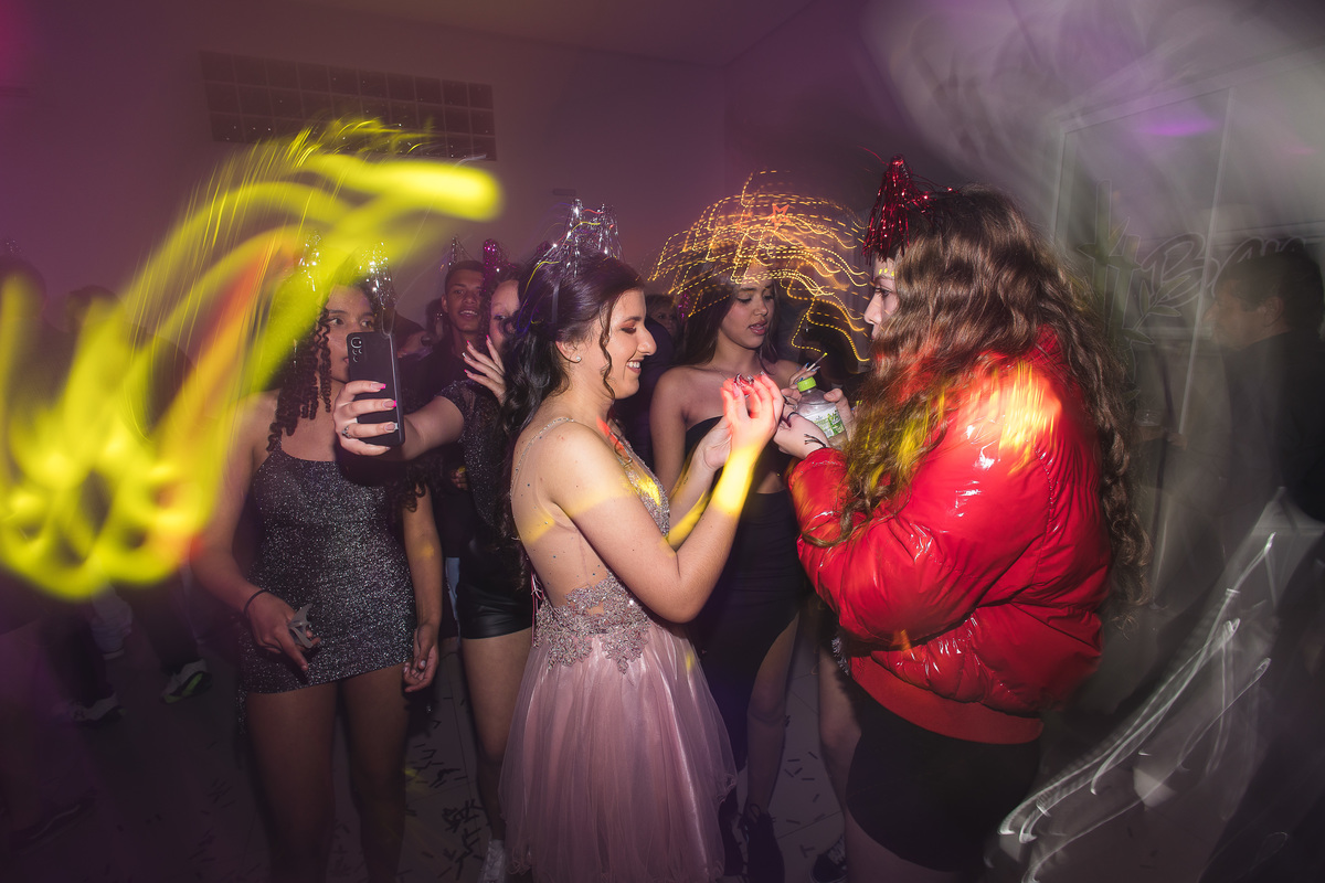 fotografo pelotas, fabiano rosa, festa  15 anos, xv anos, Salão Bamboo, estúdio fotografico, moda, vestido 15 anos, festa 15 , influencer, debutante, festa, evento, make, maquiagem, xv anos pelotas, making , vestido rosa, bordo, decoração 15 anos, pista