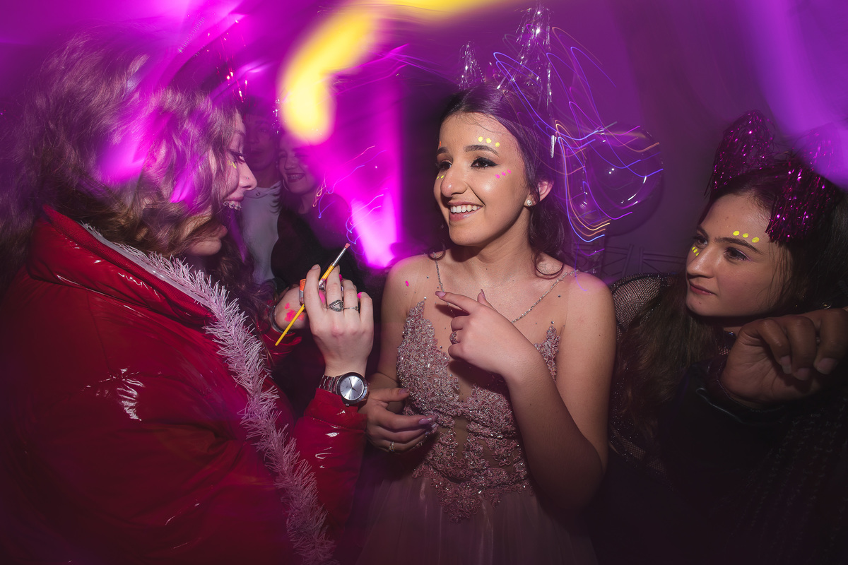 fotografo pelotas, fabiano rosa, festa  15 anos, xv anos, Salão Bamboo, estúdio fotografico, moda, vestido 15 anos, festa 15 , influencer, debutante, festa, evento, make, maquiagem, xv anos pelotas, making , vestido rosa, bordo, decoração 15 anos, pista