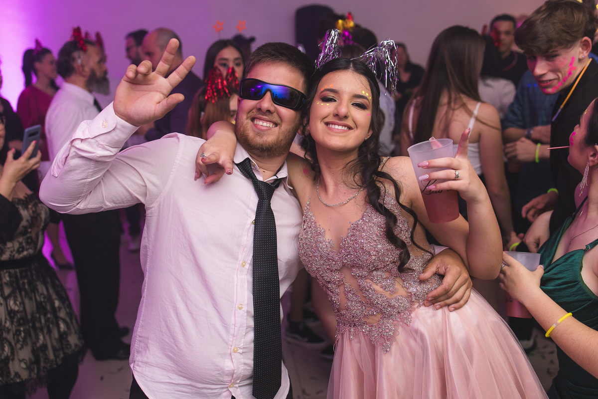 fotografo pelotas, fabiano rosa, festa  15 anos, xv anos, Salão Bamboo, estúdio fotografico, moda, vestido 15 anos, festa 15 , influencer, debutante, festa, evento, make, maquiagem, xv anos pelotas, making , vestido rosa, bordo, decoração 15 anos, pista