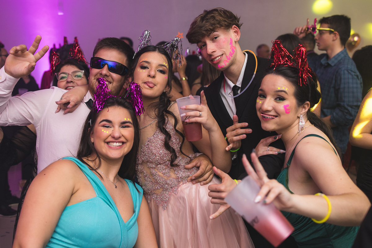 fotografo pelotas, fabiano rosa, festa  15 anos, xv anos, Salão Bamboo, estúdio fotografico, moda, vestido 15 anos, festa 15 , influencer, debutante, festa, evento, make, maquiagem, xv anos pelotas, making , vestido rosa, bordo, decoração 15 anos, pista