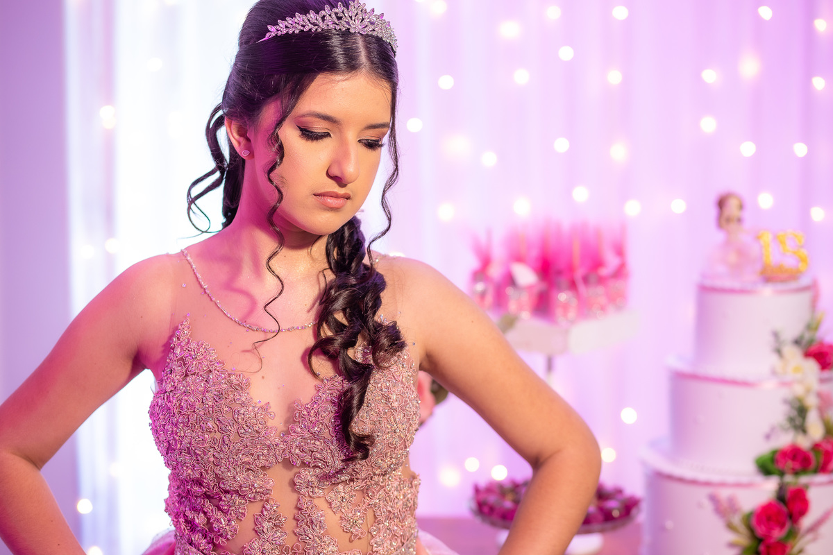 fotografo pelotas, fabiano rosa, festa  15 anos, xv anos, Salão Bamboo, estúdio fotografico, moda, vestido 15 anos, festa 15 , influencer, debutante, festa, evento, make, maquiagem, xv anos pelotas, making , vestido rosa, bordo, decoração 15 anos, pista