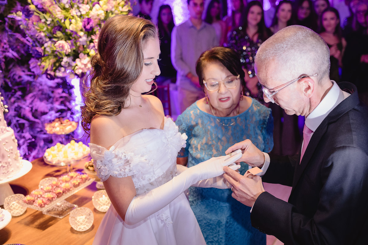 fotografo pelotas, fabiano rosa, ensaio  15 anos, xv anos, Parque Tênis Clube, estúdio fotografico, moda, vestido 15 anos, festa 15 ,decoração, influencer, debutante, festa luxo, evento, make, maquiagem, festa, xv anos pelotas, making , vestido branco