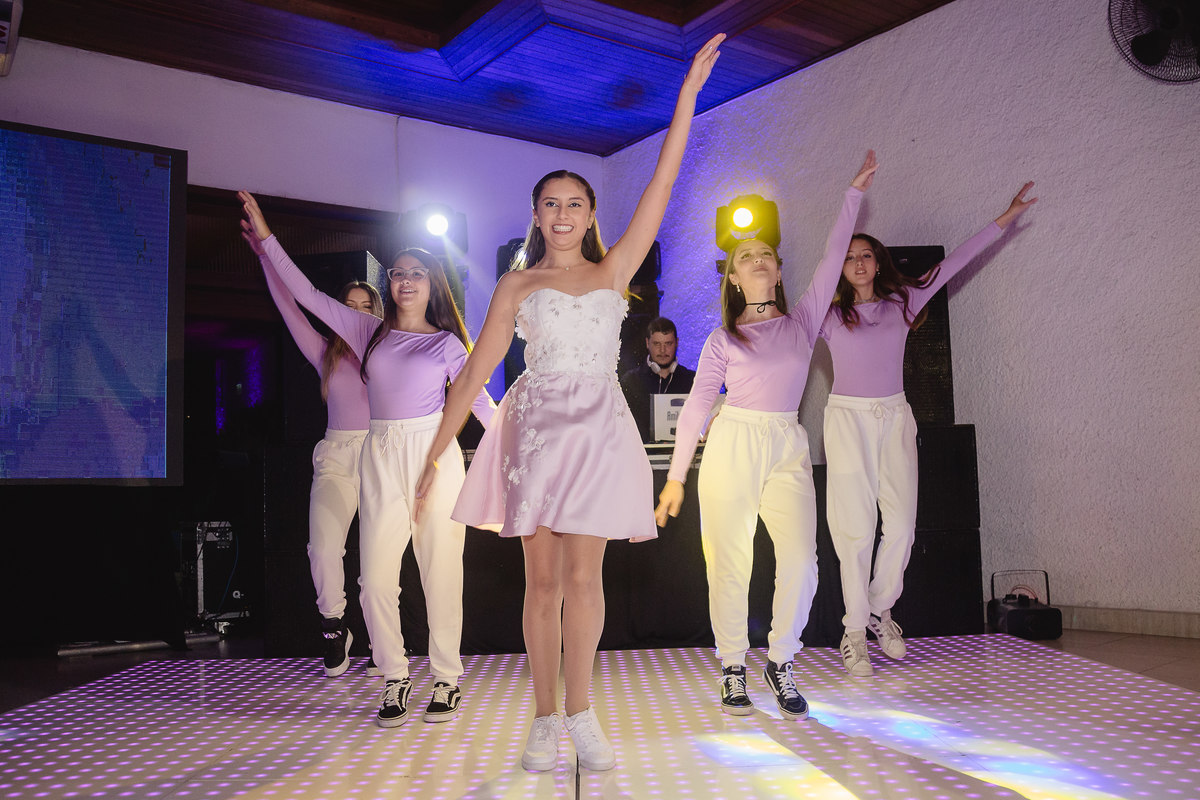 fotografo pelotas, fabiano rosa, ensaio  15 anos, xv anos, Parque Tênis Clube, estúdio fotografico, moda, vestido 15 anos, festa 15 ,decoração, influencer, debutante, festa luxo, evento, make, maquiagem, festa, xv anos pelotas, making , vestido branco