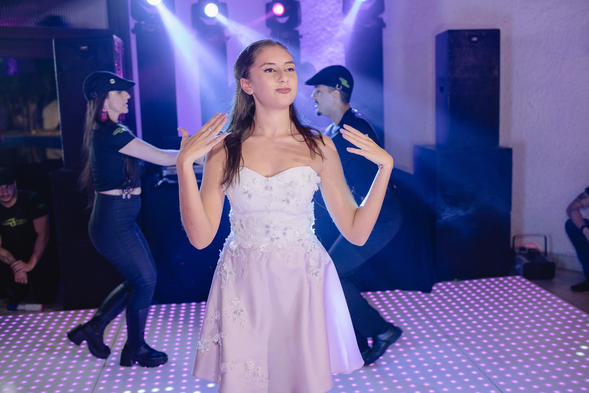 fotografo pelotas, fabiano rosa, ensaio  15 anos, xv anos, Parque Tênis Clube, estúdio fotografico, moda, vestido 15 anos, festa 15 ,decoração, influencer, debutante, festa luxo, evento, make, maquiagem, festa, xv anos pelotas, making , vestido branco