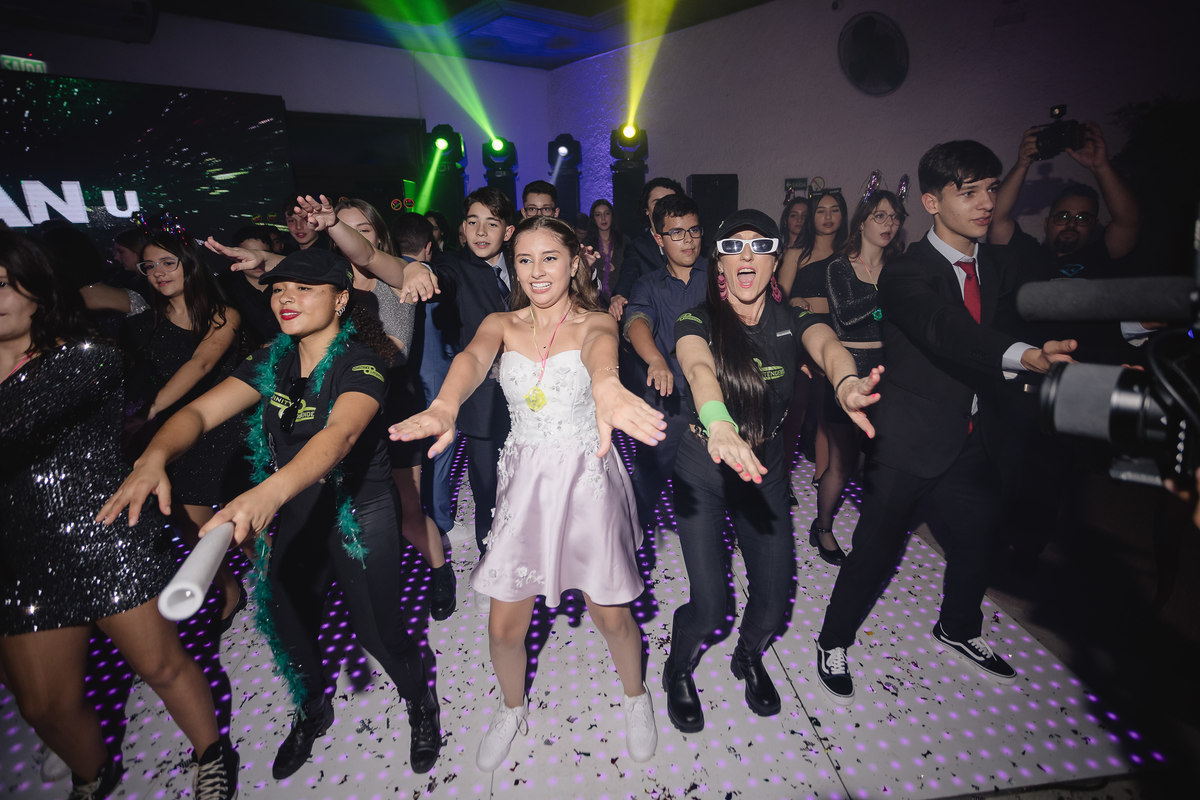 fotografo pelotas, fabiano rosa, ensaio  15 anos, xv anos, Parque Tênis Clube, estúdio fotografico, moda, vestido 15 anos, festa 15 ,decoração, influencer, debutante, festa luxo, evento, make, maquiagem, festa, xv anos pelotas, making , vestido branco