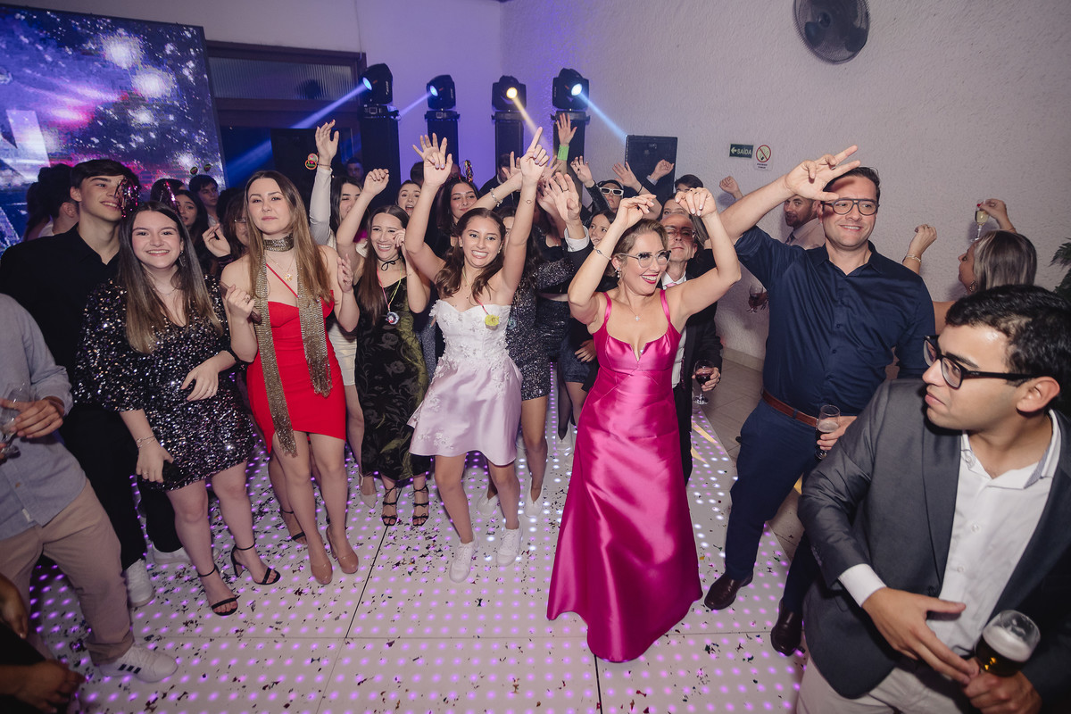 fotografo pelotas, fabiano rosa, ensaio  15 anos, xv anos, Parque Tênis Clube, estúdio fotografico, moda, vestido 15 anos, festa 15 ,decoração, influencer, debutante, festa luxo, evento, make, maquiagem, festa, xv anos pelotas, making , vestido branco
